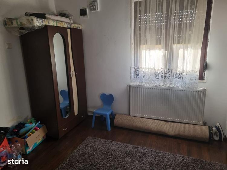 Casa Mioveni, Valea Stanii, Bld. Dacia, 4 camere, 2 bai - 3