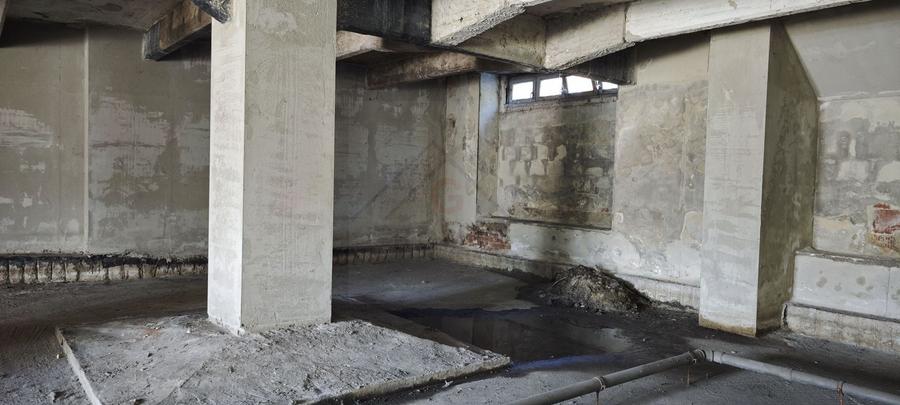 Spațiu comercial, de 381.39999389648 mp, în Central