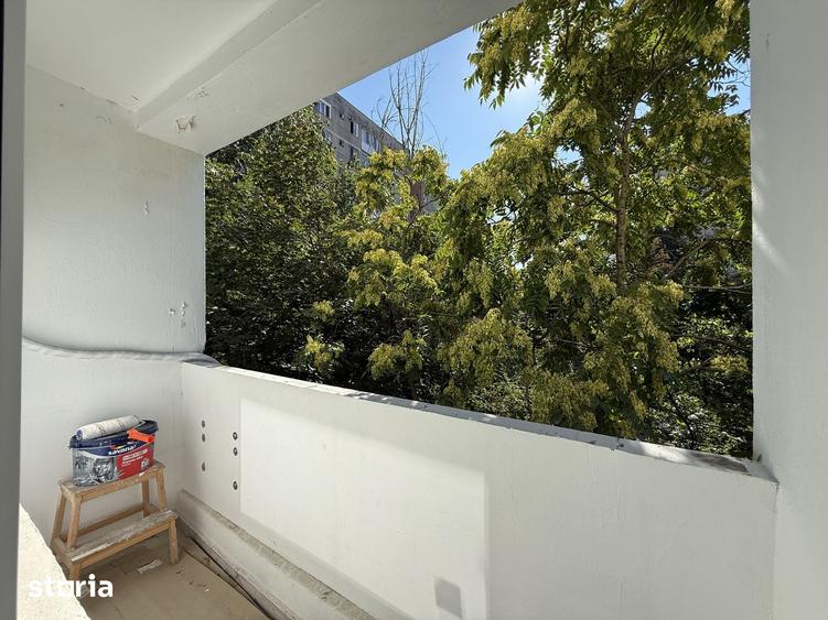 Apartament cu 3 camere semidecomandat în Drumul Taberei