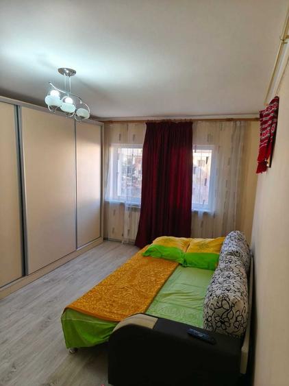 Apartament cu 2 camere decomandat în E3