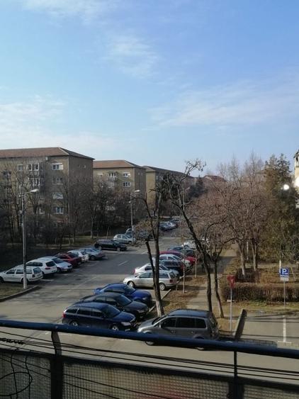 Apartament cu 2 camere semidecomandat în Rogerius