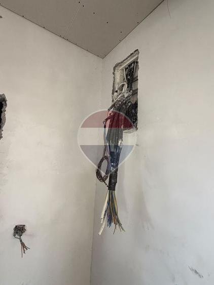 Casă individuală cu 5 camere cu Teren 500 Mp în Central