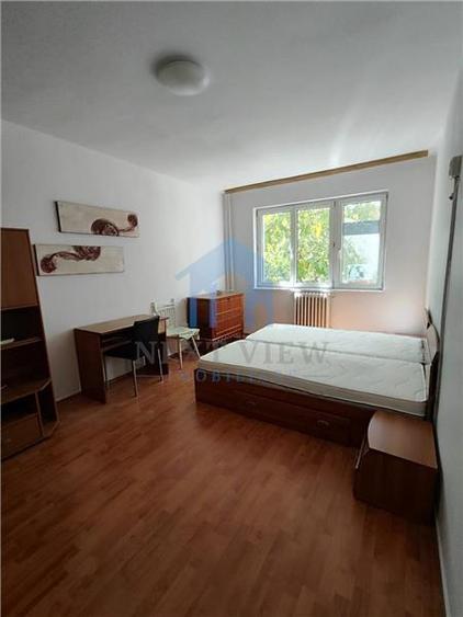 Garsonieră decomandată în Gruia