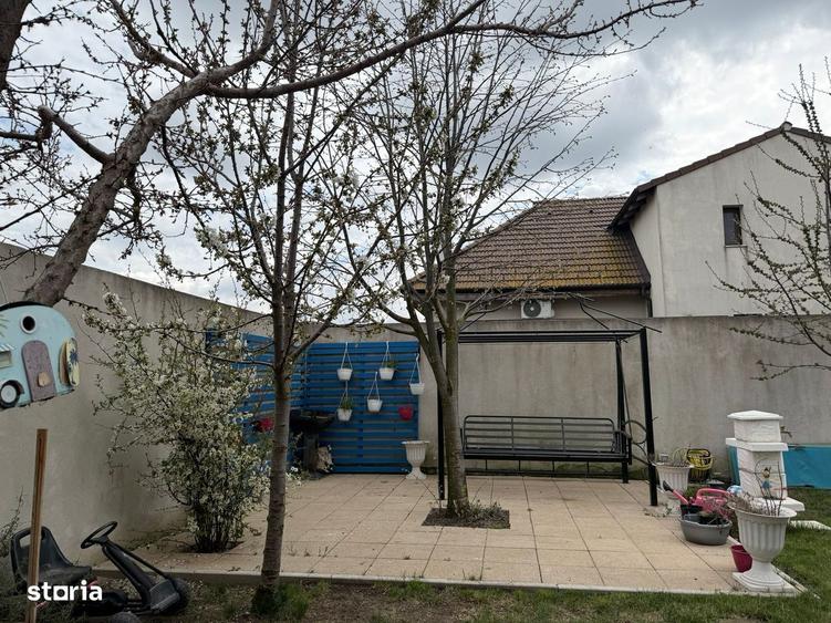 Casă cu 4 camere în Corbeanca