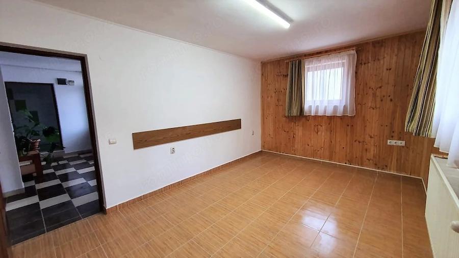 Spațiu comercial, de 60 mp, în Central