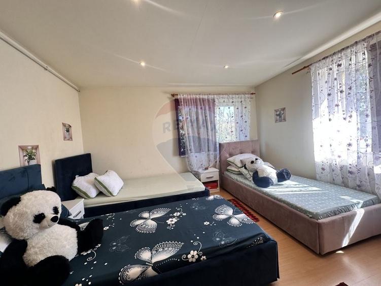 Apartament cu 2 camere semidecomandat, mobilat în Iris