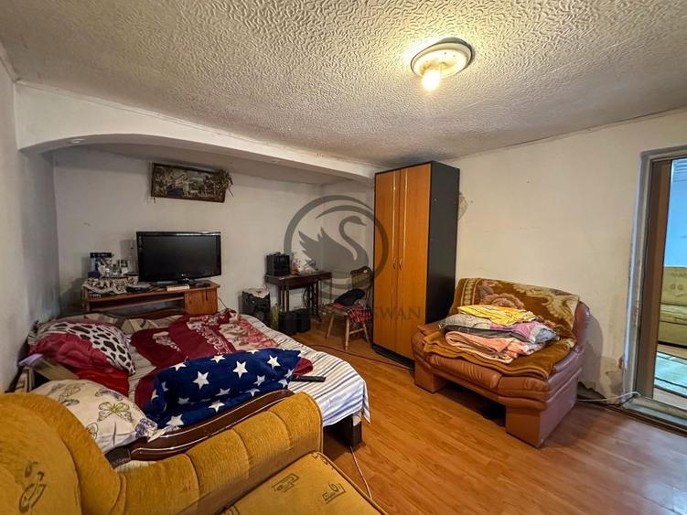 Casă cu 5 camere cu Teren 984 Mp în Blejoi