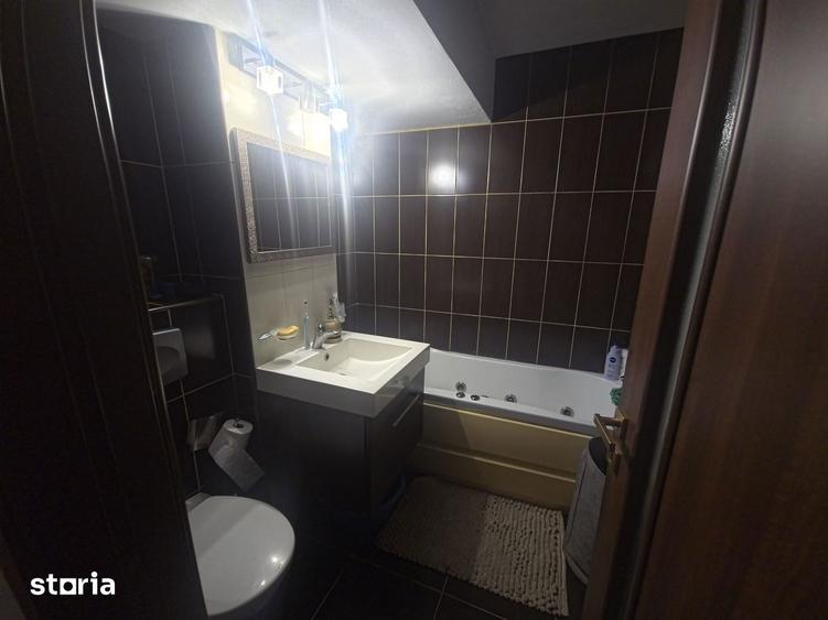 Apartament cu 3 camere decomandat, mobilat în Delfinariu