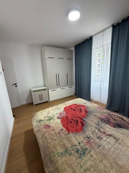 Apartament cu 2 camere, mobilat în Central