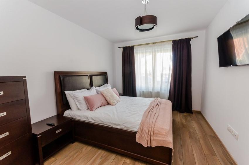 Apartament cu 3 camere decomandat, mobilat în Șelimbăr