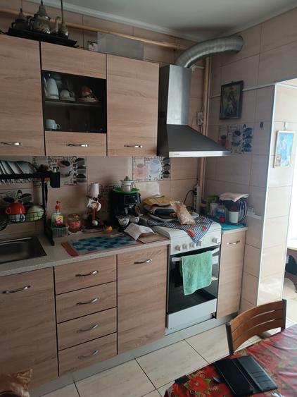 Apartament cu 3 camere decomandat în Craiovei