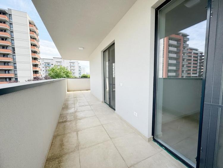 Apartament cu 3 camere decomandat în Aradului