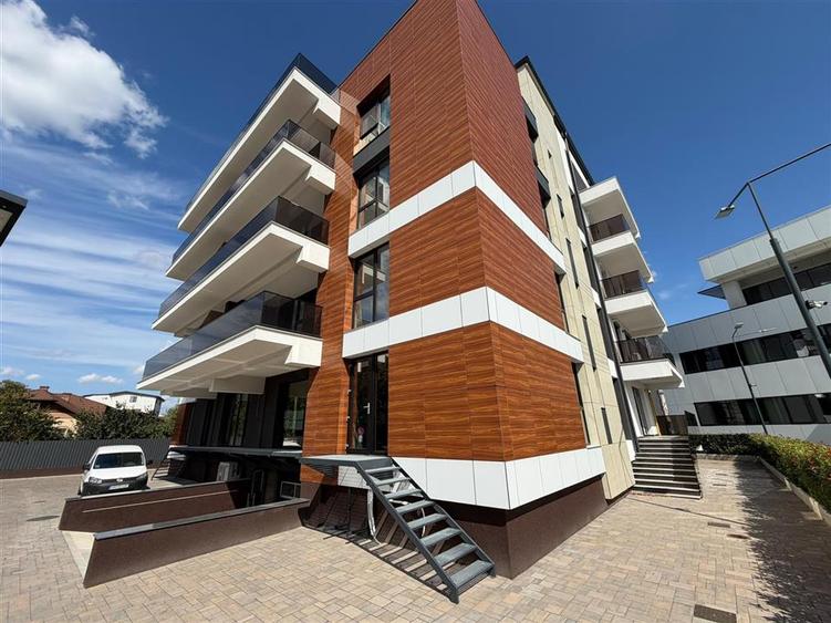Apartament cu 3 camere decomandat în Ultracentral