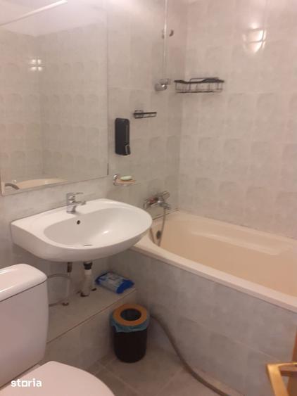 Apartament cu 3 camere semidecomandat în Pantelimon