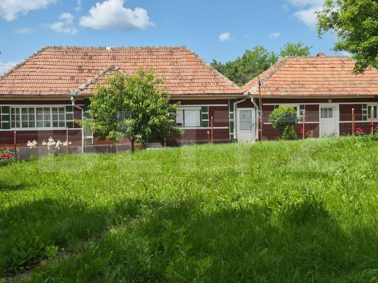 Casă individuală cu 4 camere cu Canalizare în Fizeșu Gherlii