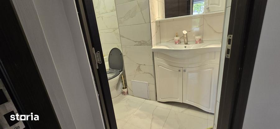 Apartament cu 2 camere semidecomandat în Micro 9