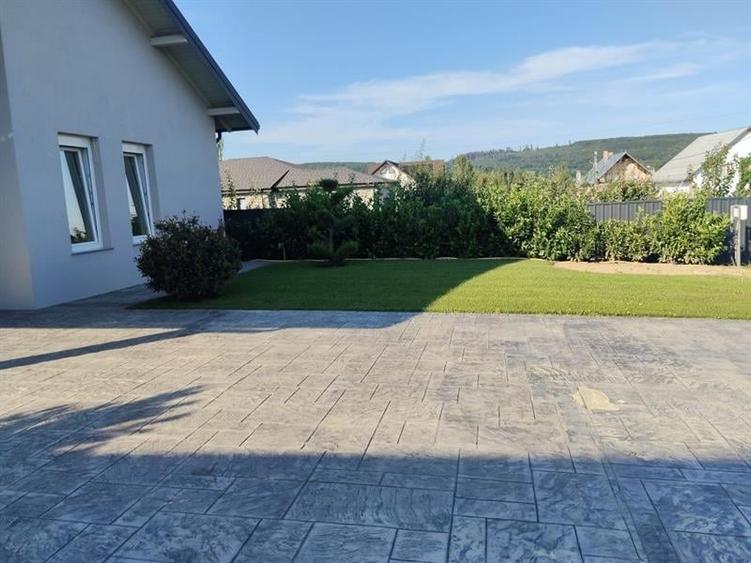 Casă individuală cu 4 camere cu Teren 1000 Mp în Dărmănești