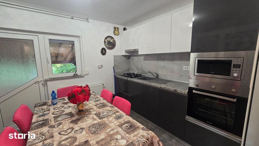 Casă cu 3 camere cu Teren 496 Mp în Tomești