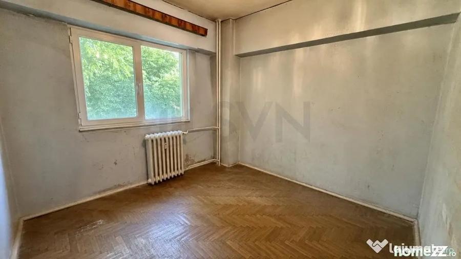 Apartament cu 4 camere decomandat în Lacul Tei
