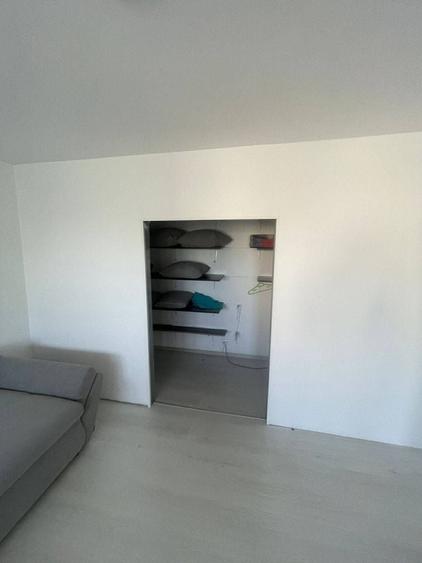 Apartament cu 2 camere semidecomandat în 1 Decembrie