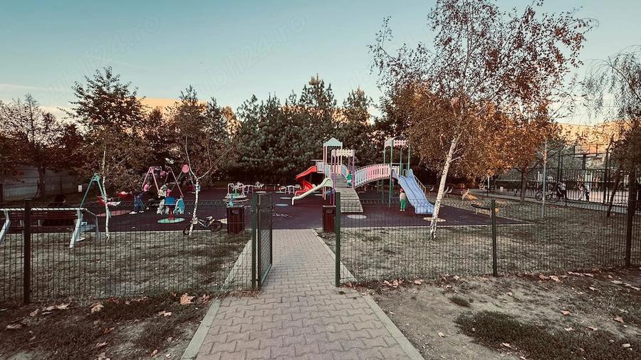 Apartament cu 3 camere decomandat, mobilat în Central