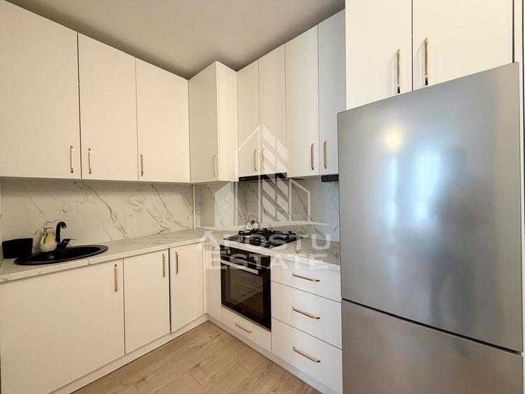 Apartament cu 2 camere decomandat, mobilat în Torontalului