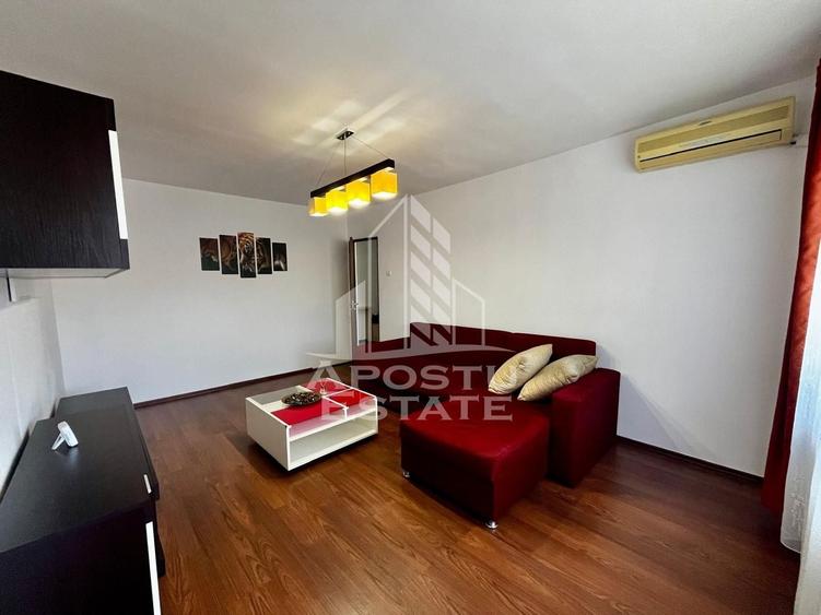 Apartament cu 3 camere decomandat, mobilat în Aradului