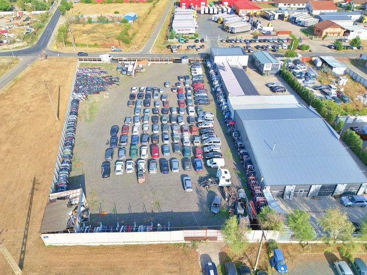 Teren de 4535 mp, în Vladimirescu