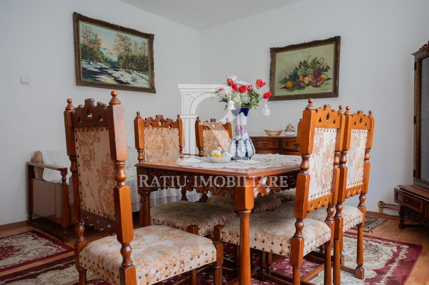Apartament cu 4 camere decomandat în Central