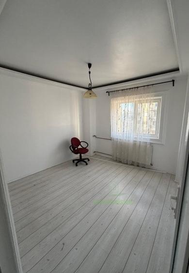 Apartament cu 2 camere semidecomandat, mobilat în Moșilor