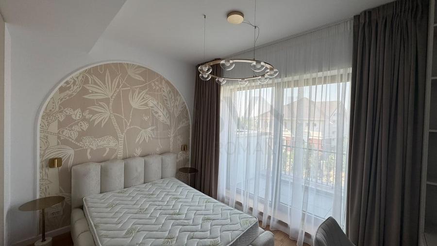 Casă cu 5 camere cu Teren 300 Mp în Băneasa