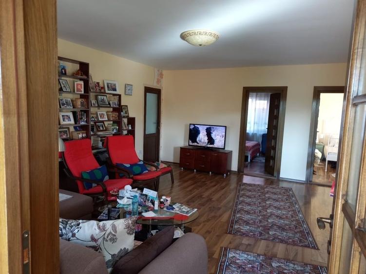 Casă individuală cu 3 camere cu Canalizare în Valu lui Traian