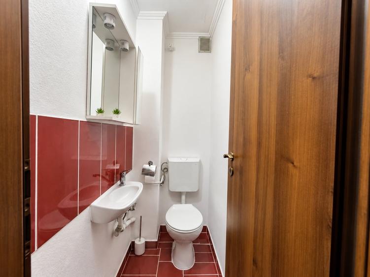 Apartament cu 3 camere semidecomandat, mobilat în Șagului