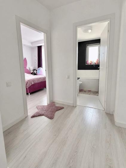 Apartament cu 4 camere decomandat în Pipera