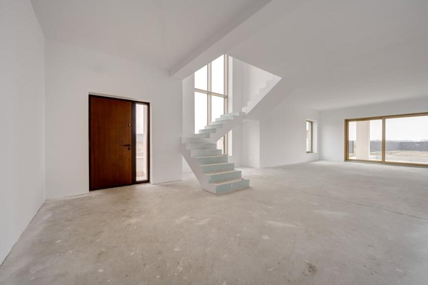 Casă individuală cu 4 camere cu Piscina în Corbeanca