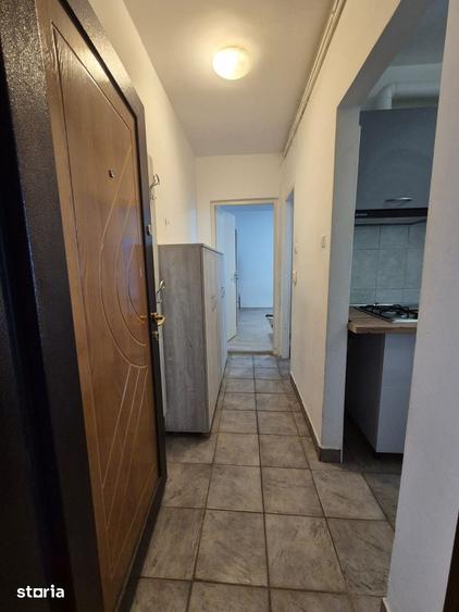 Apartament cu 2 camere nedecomandat, mobilat în Cedonia