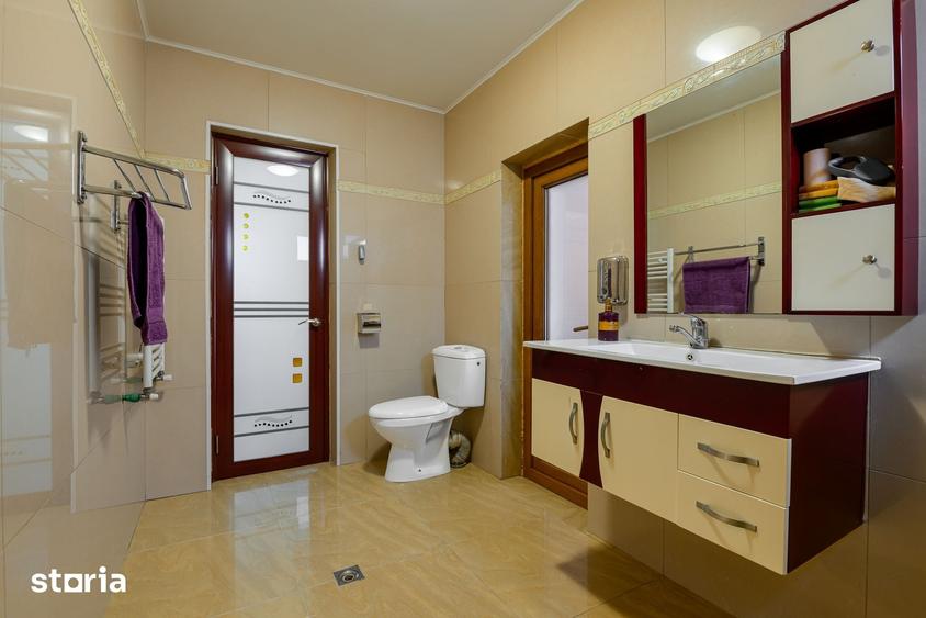 Vila spa?ioasa S+P+1+M | 306 mp utili | Trapezului | 9 camere | 4 Bai - 18