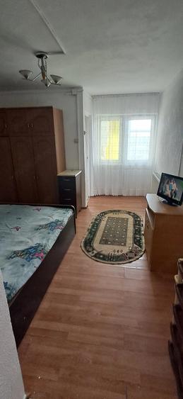 Garsonieră semidecomandată în Micro 6