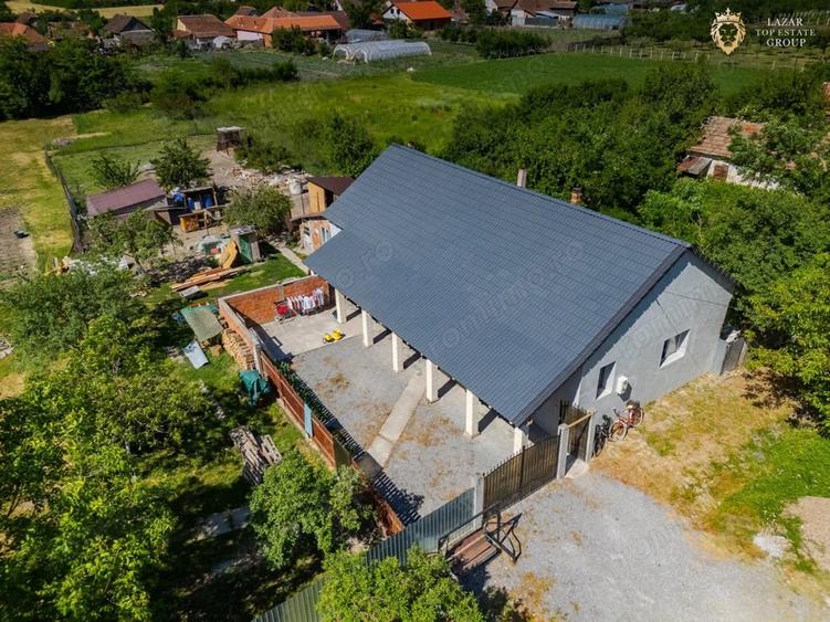 Casă cu 3 camere cu Teren 2880 Mp în Zărand