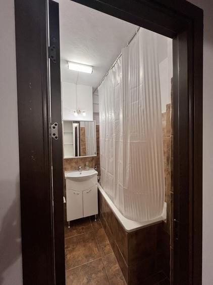Apartament cu 2 camere decomandat în Capitol