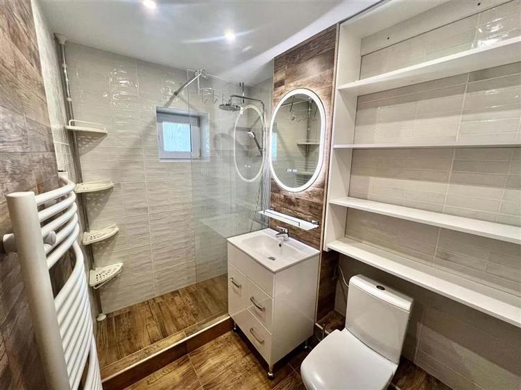 Apartament cu 2 camere decomandat, mobilat în Lenin