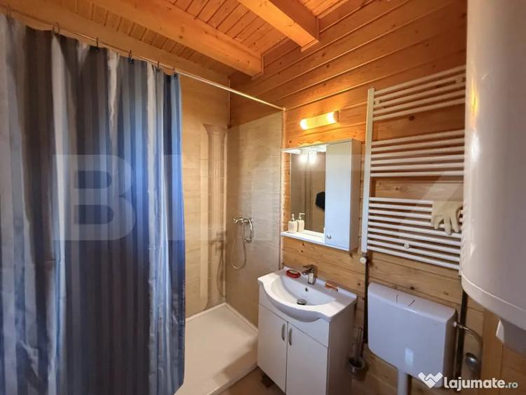 Casă cu 3 camere cu Teren 2200 Mp în Central