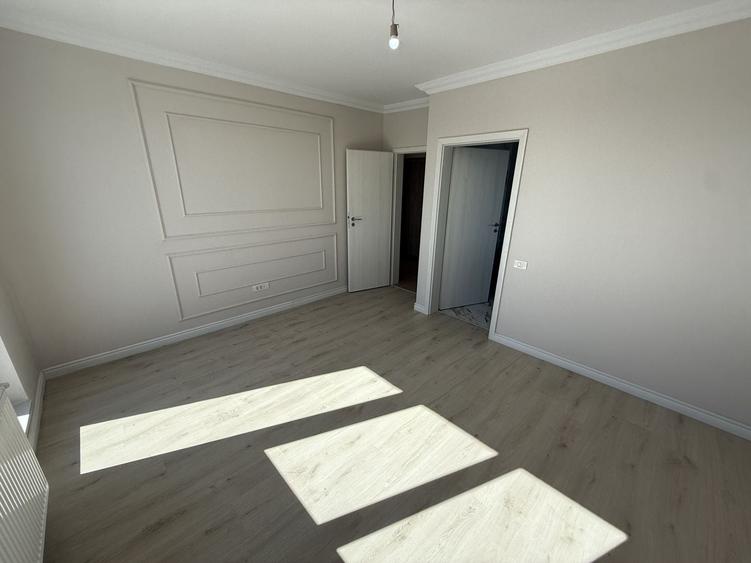 Apartament cu 3 camere decomandat în Colentina