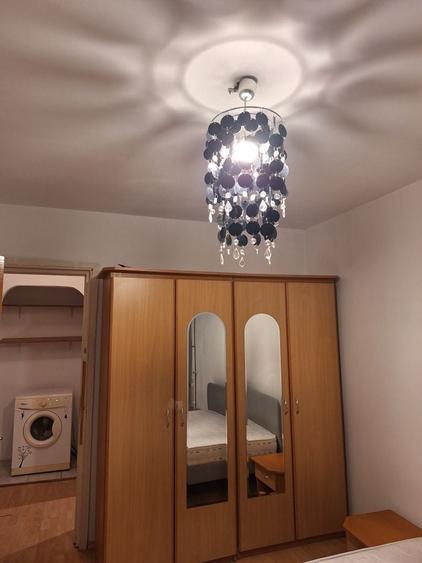 Apartament cu 2 camere semidecomandat în Roșu
