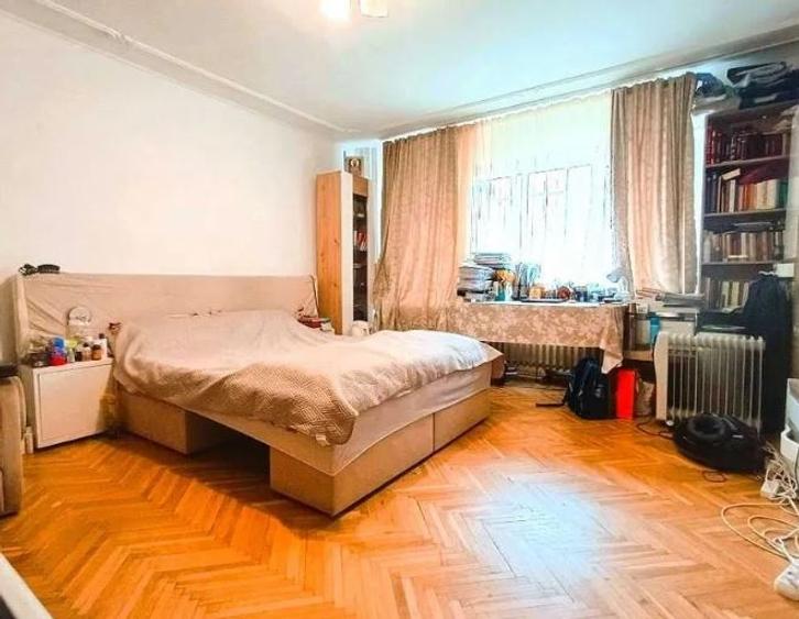 Apartament cu 2 camere decomandat, mobilat în Vitan Mall