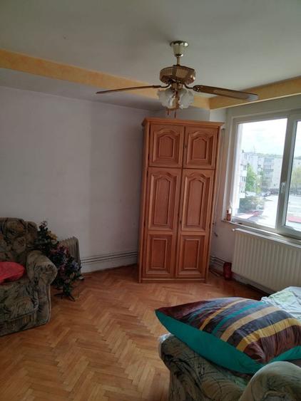 Apartament cu 2 camere decomandat în Pandurilor