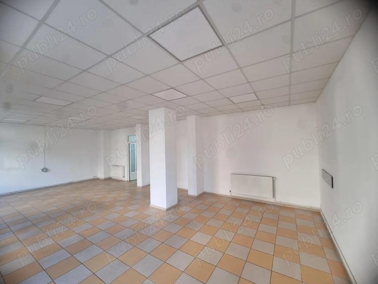 Spațiu comercial, de 82 mp, în Micro 12