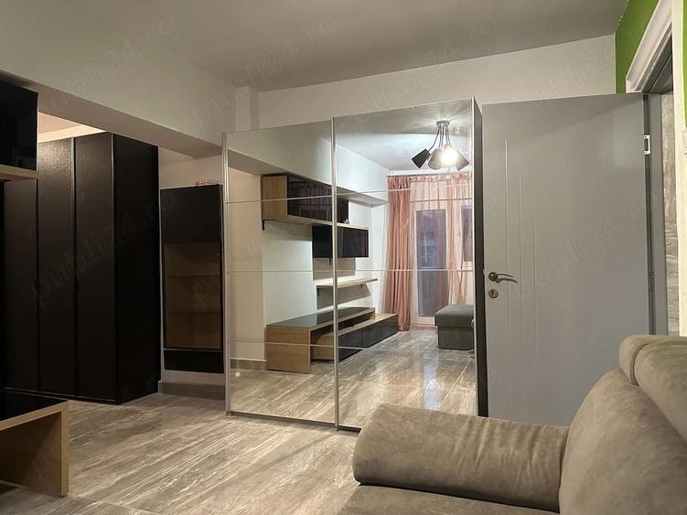 Apartament cu 3 camere semidecomandat, mobilat în Lacul Tei