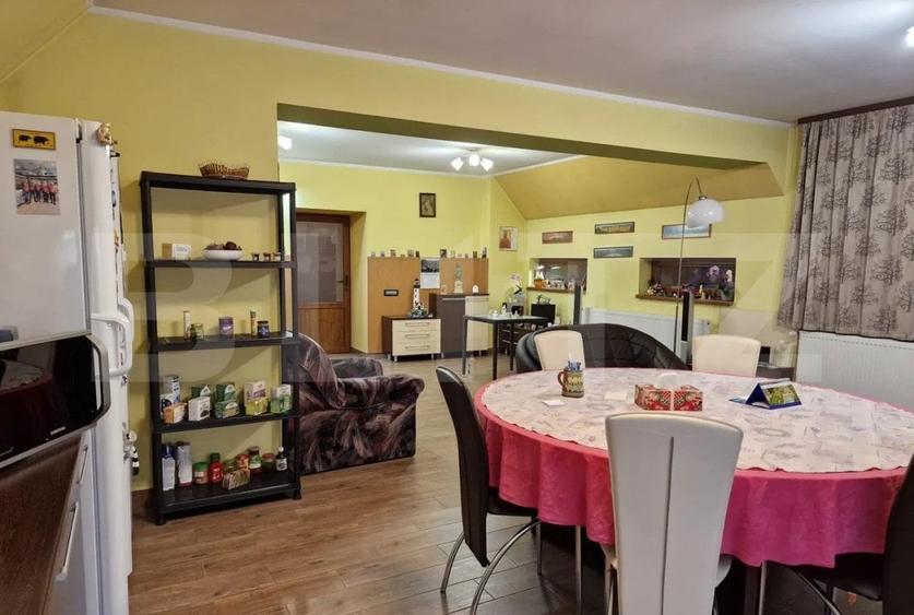 Casă individuală cu 11 camere cu Teren 906 Mp în Brașovul Vechi