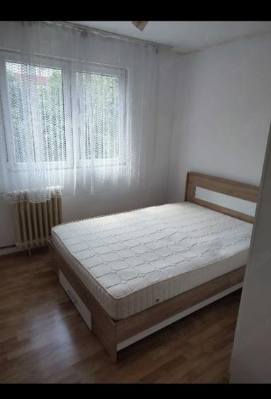 Apartament semidecomandat în Giurgiului